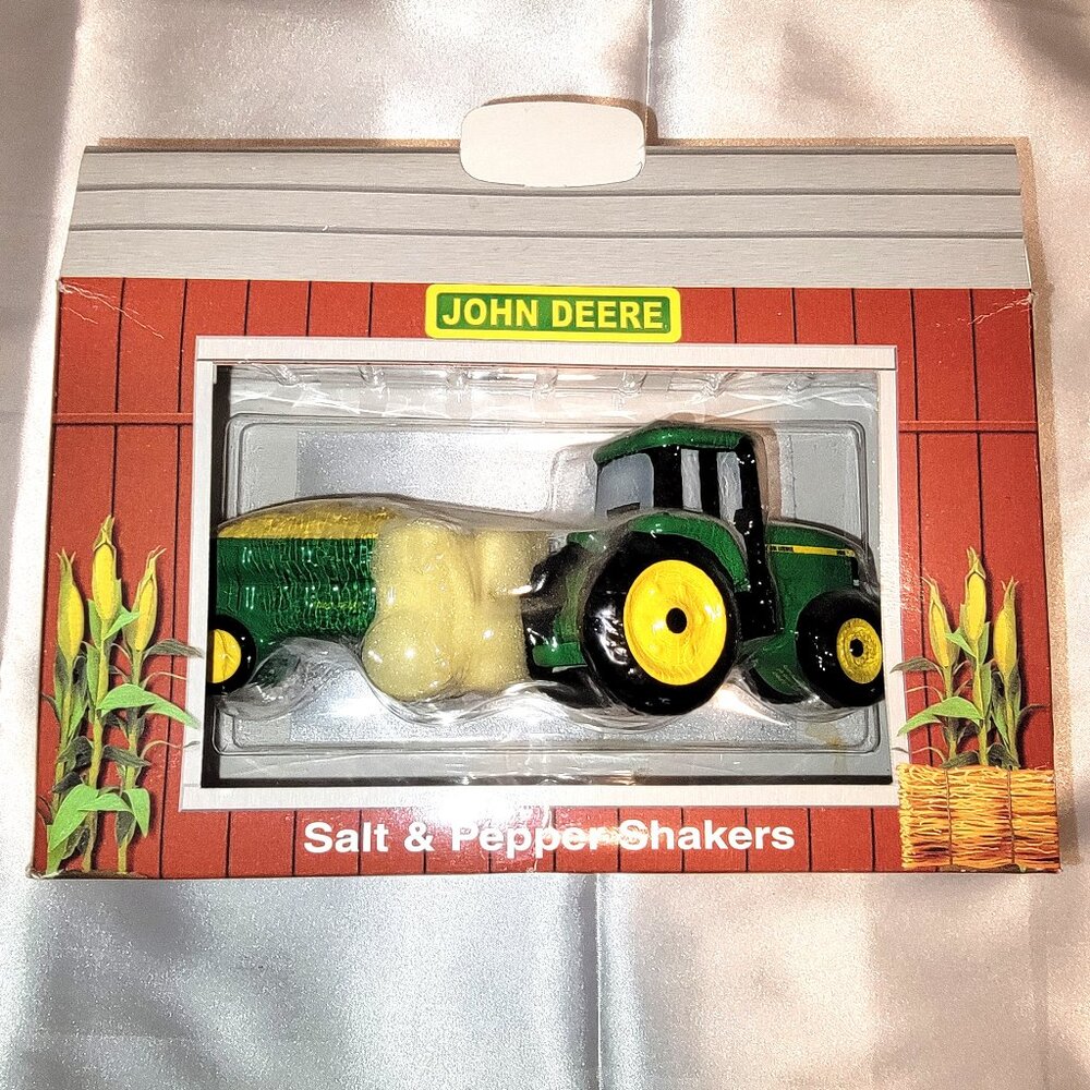 Vintage John Deere Salt & Pepper Shakers New Enesco - Picture 2 of 2